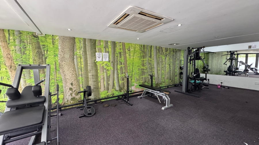 To Let 1 Bedroom Property for Rent in Zonnebloem Western Cape